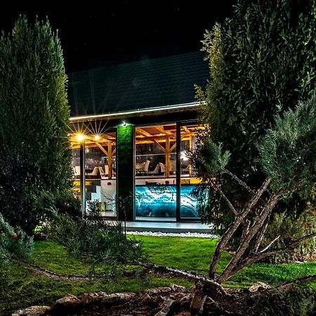 Szent Gyoergy Kuria Bed & Breakfast Kisharsany ภายนอก รูปภาพ